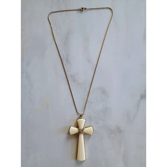 Vtg Estate Avon Beige Cross Necklace Religious Pendant - Picture 2 of 8